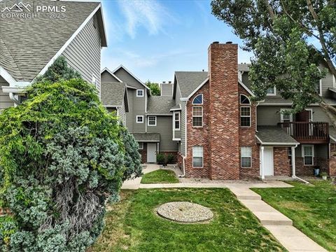Photo of 2131 Troy Court, Colorado Springs, CO 80918 (MLS # 7882749)
