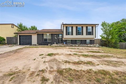Photo of 2785 Clarendon Drive, Colorado Springs, CO 80916 (MLS # 8741493) Photo of 2785 Clarendon Drive, Colorado Springs, CO 80916 (MLS # 8741493)