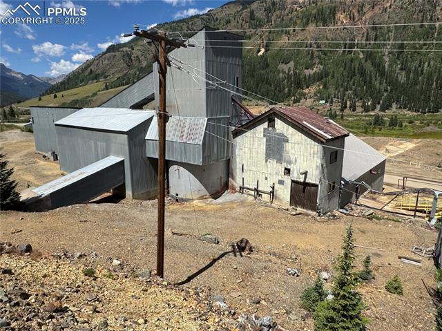 2201 County Road 2