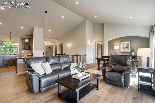 1030 Locklin Way