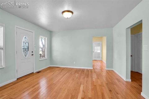 Tiny photo for 401 Dozier Avenue, Canon City, CO 81212 (MLS # 7971490)