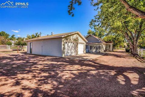 Tiny photo for 401 Dozier Avenue, Canon City, CO 81212 (MLS # 7971490)