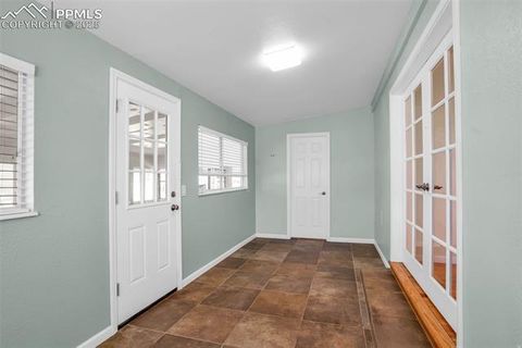 Tiny photo for 401 Dozier Avenue, Canon City, CO 81212 (MLS # 7971490)