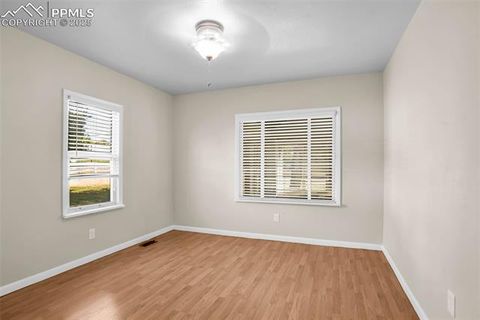 Tiny photo for 401 Dozier Avenue, Canon City, CO 81212 (MLS # 7971490)
