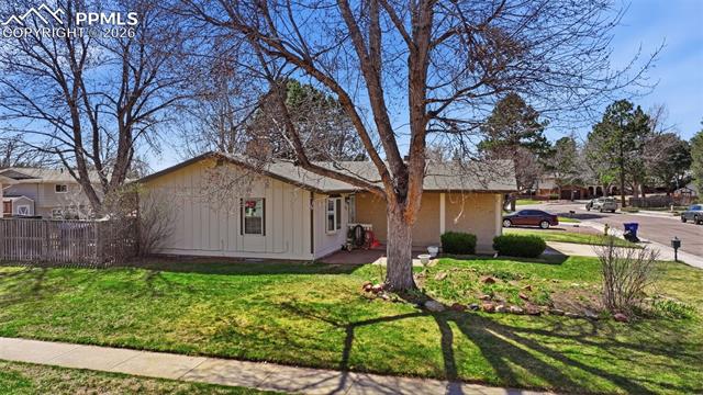 3275 E Parade Circle