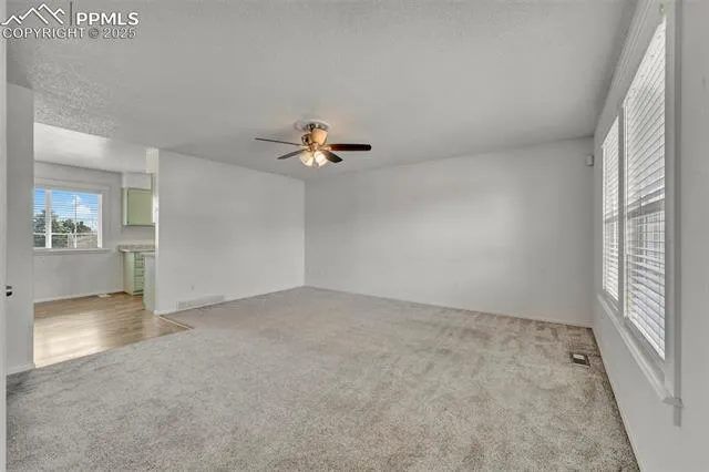 Colorado Springs, Colorado 80917, United States, 3 Bedrooms Bedrooms, ,2 BathroomsBathrooms,Residential,Pending,108417