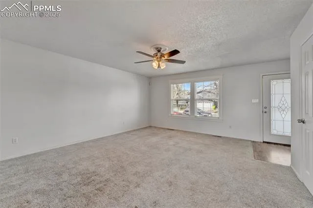 Colorado Springs, Colorado 80917, United States, 3 Bedrooms Bedrooms, ,2 BathroomsBathrooms,Residential,Pending,108417