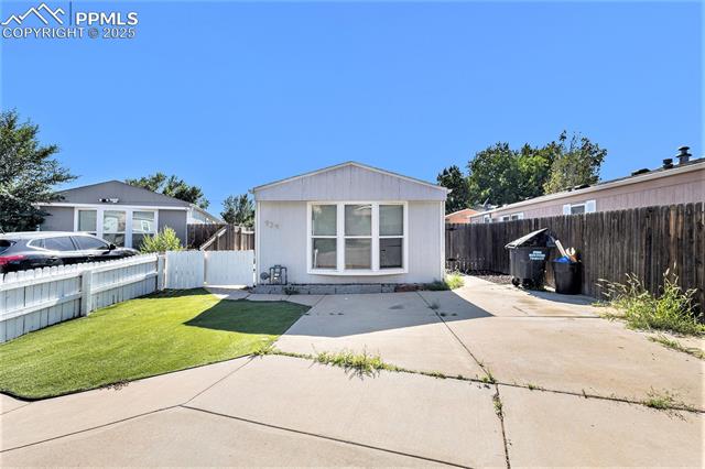 929 Desert Circle