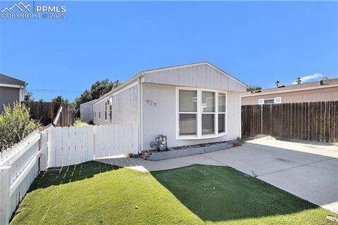 Photo of 929 Desert Circle, Fountain, CO 80817 (MLS # 5810187) Photo of 929 Desert Circle, Fountain, CO 80817 (MLS # 5810187)