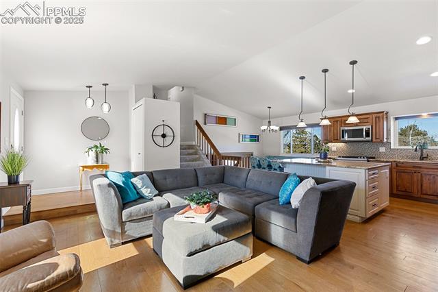 2920 Downhill Drive