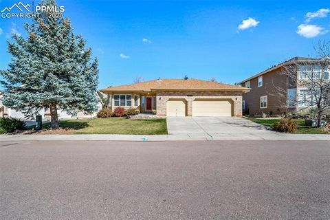 Photo of 15811 Candle Creek Drive, Monument, CO 80132 (MLS # 7135937) Photo of 15811 Candle Creek Drive, Monument, CO 80132 (MLS # 7135937)