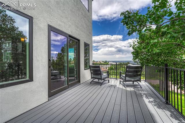 1915 Hunters Point Lane