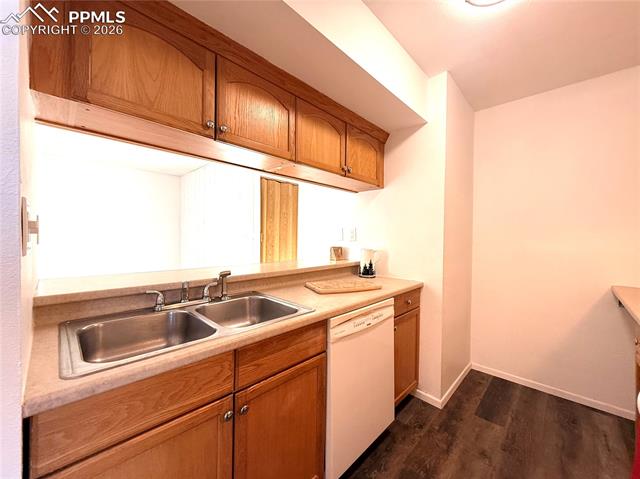 935 Saturn Drive 207