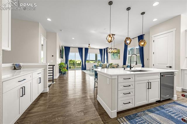 2131 Seaglass Street