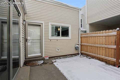 Photo of 14498 E Florida Avenue #B, Aurora, CO 80012 (MLS # 6342943)