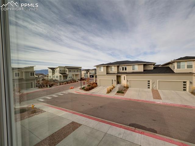 10021 Green Thicket Grove