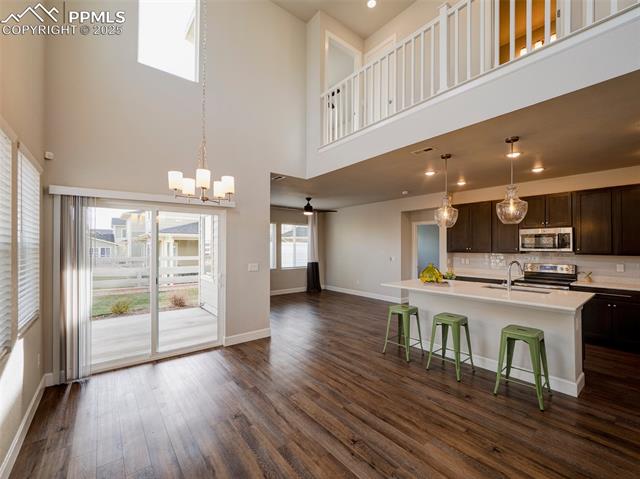 10021 Green Thicket Grove