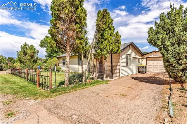 Canon City, Colorado 81212, United States, 2 Bedrooms Bedrooms, ,1 BathroomBathrooms,Residential,Active,196723