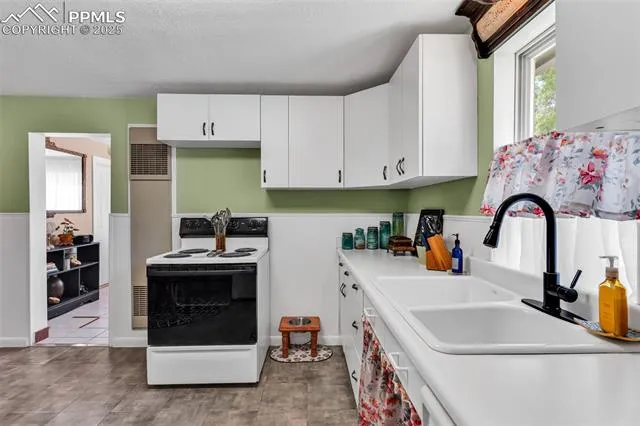 Canon City, Colorado 81212, United States, 2 Bedrooms Bedrooms, ,1 BathroomBathrooms,Residential,Active,196723