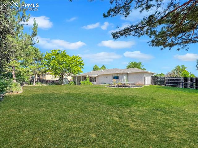 204 Bridle Trail
