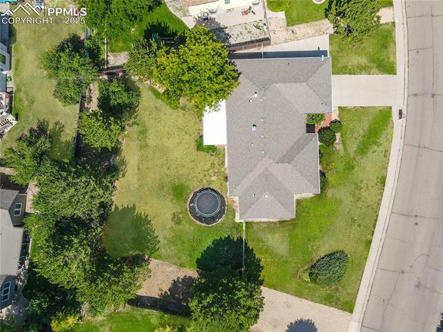 204 Bridle Trail