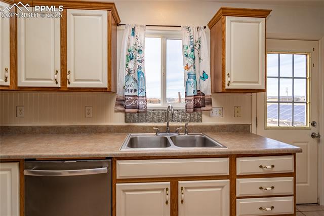 1327 N Blazing Star Lane