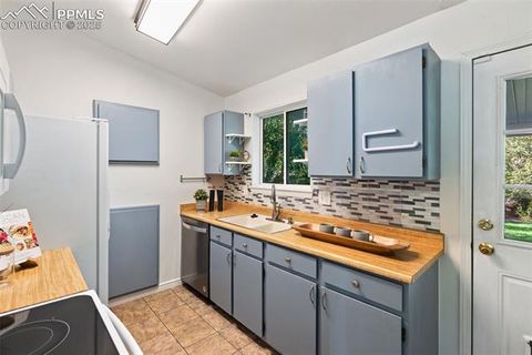 Tiny photo for 11413 E Ellsworth Place, Aurora, CO 80010 (MLS # 3712596)