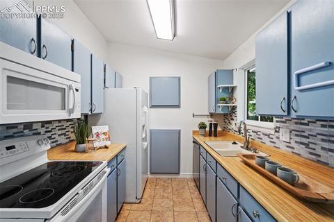 Tiny photo for 11413 E Ellsworth Place, Aurora, CO 80010 (MLS # 3712596)