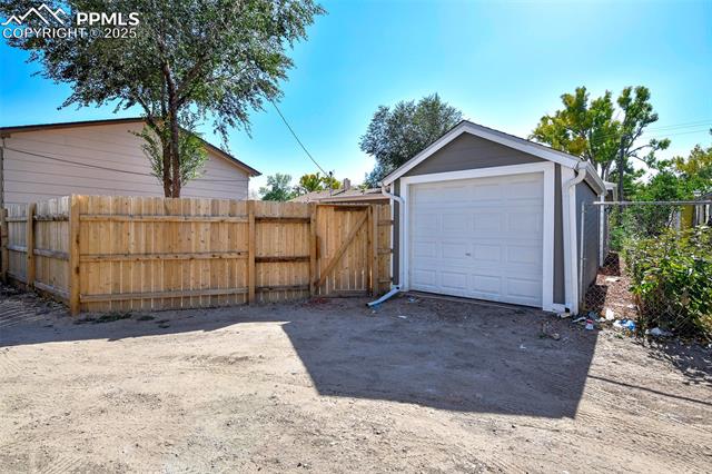 228 E Las Vegas Street
