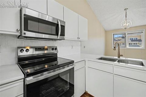 Tiny photo for 581 Observatory Drive, Colorado Springs, CO 80904 (MLS # 9354884)