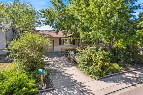 Photo of 3709 Anemone Circle, Colorado Springs, CO 80918 (MLS # 7567045) Photo of 3709 Anemone Circle, Colorado Springs, CO 80918 (MLS # 7567045)
