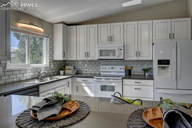 4770 W Old Farm Circle