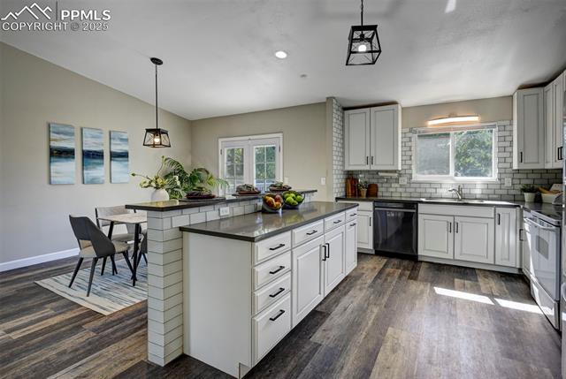 4770 W Old Farm Circle
