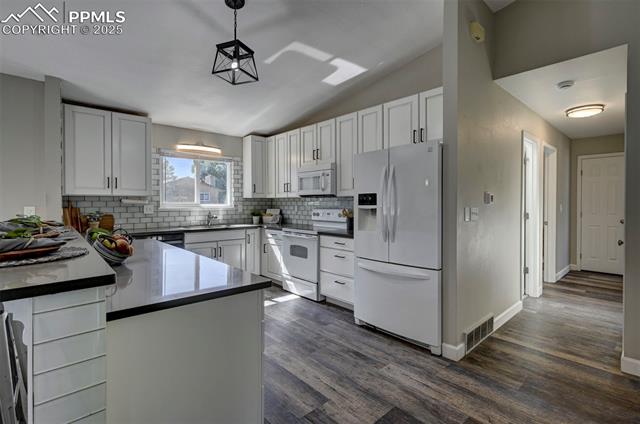 4770 W Old Farm Circle