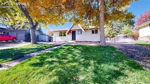 Tiny photo for 367 S Queen Circle, Lakewood, CO 80226 (MLS # 2925487)