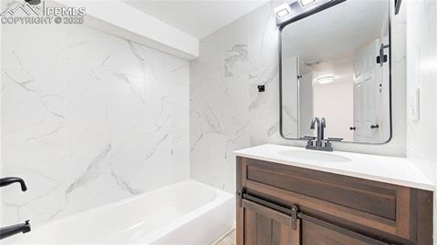 Tiny photo for 367 S Queen Circle, Lakewood, CO 80226 (MLS # 2925487)