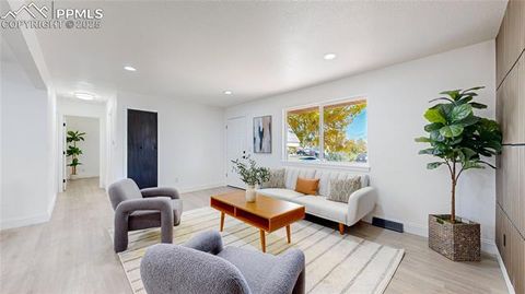 Tiny photo for 367 S Queen Circle, Lakewood, CO 80226 (MLS # 2925487)