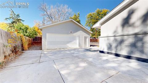 Tiny photo for 367 S Queen Circle, Lakewood, CO 80226 (MLS # 2925487)