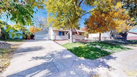 Tiny photo for 367 S Queen Circle, Lakewood, CO 80226 (MLS # 2925487)