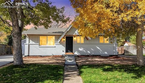 Tiny photo for 367 S Queen Circle, Lakewood, CO 80226 (MLS # 2925487)
