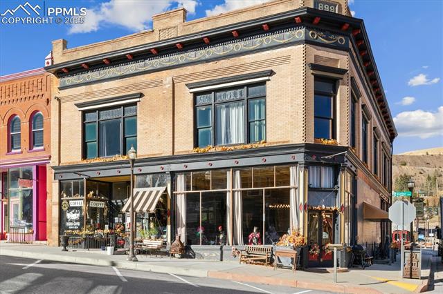 Properties For Sale Listings 301 Victor Avenue