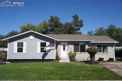 Photo of 4450 Wordsworth Circle, Colorado Springs, CO 80916 (MLS # 1019999) Photo of 4450 Wordsworth Circle, Colorado Springs, CO 80916 (MLS # 1019999)