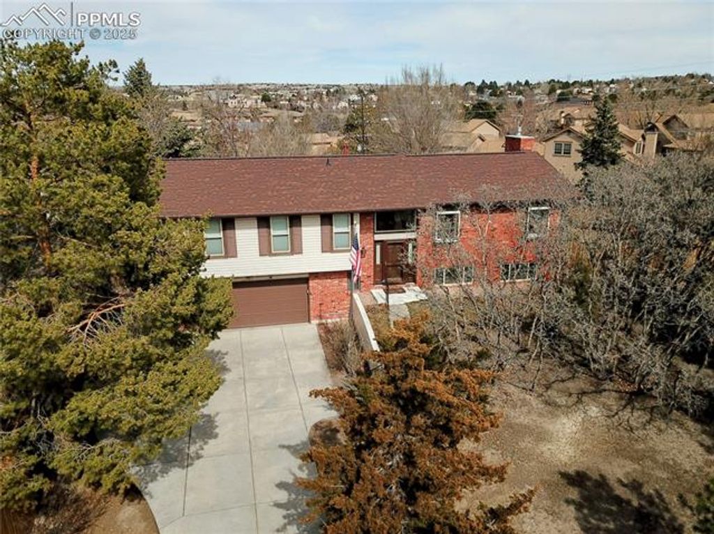 listing image 0