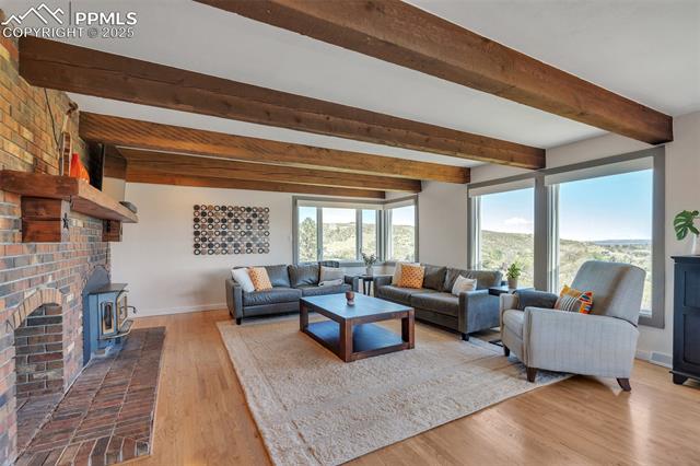1549 Hillside Circle