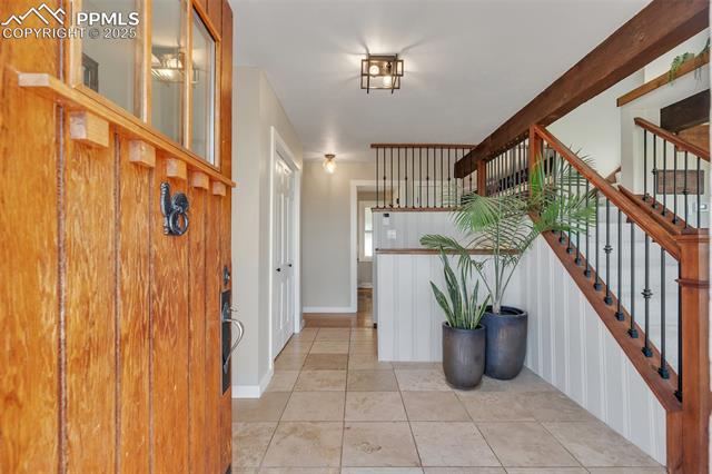 1549 Hillside Circle