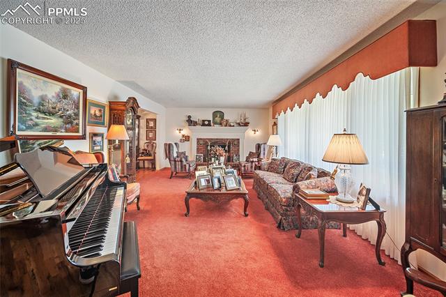 435 W Woodmen Road