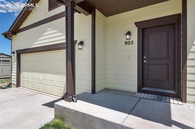 905 Engleby Drive