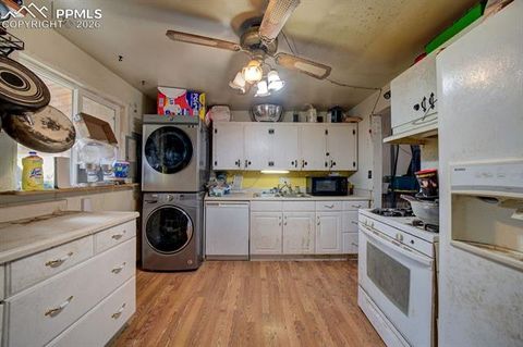 Tiny photo for 2101 Salt Drive, Colorado Springs, CO 80910 (MLS # 2160203)