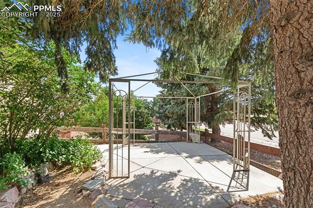 4006 Gray Fox Heights