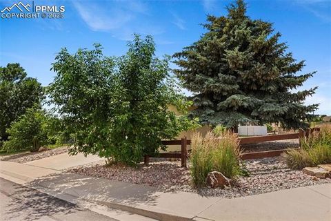 Tiny photo for 4006 Gray Fox Heights, Colorado Springs, CO 80922 (MLS # 5557144)